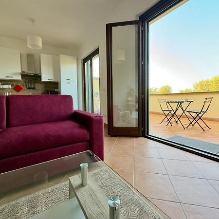 Lm Apartment Isola Fiumicino Luaran gambar